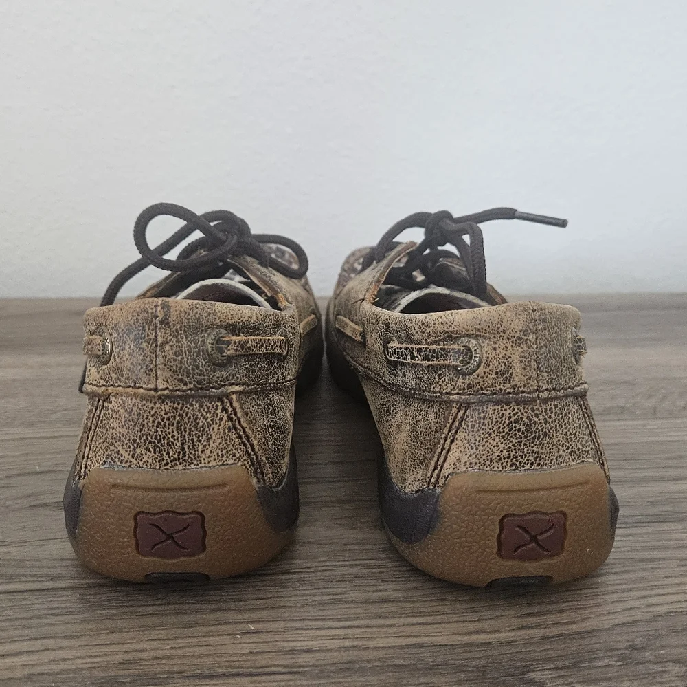 Twisted X boots Kids Leopard Print boat Driving Mocs Shoe‎ size 2.5